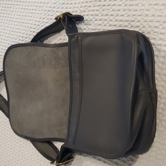 Black leather saddle bag purse with adjustable cross body strap (#8) - Picture 3 of 9